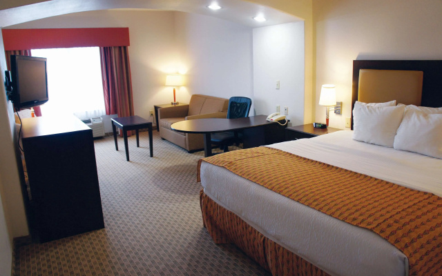 photo 3 of La Quinta Inn & Suites by Wyndham Orange