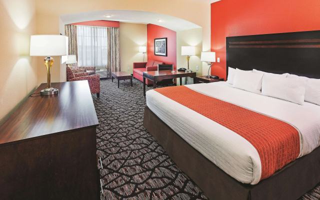 photo 3 of La Quinta Inn & Suites by Wyndham Pecos