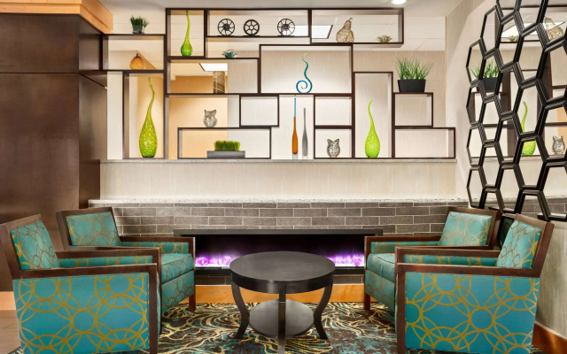 photo 2 of La Quinta Inn & Suites by Wyndham Richmond-Midlothian