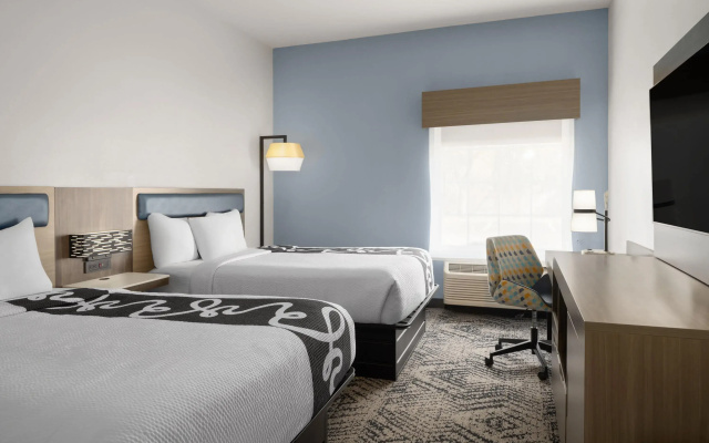 photo 3 of La Quinta Inn & Suites by Wyndham Savannah Airport - Pooler
