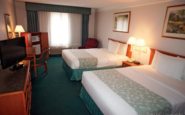 photo 4 of La Quinta Inn & Suites by Wyndham Seattle Bellevue/Kirkland