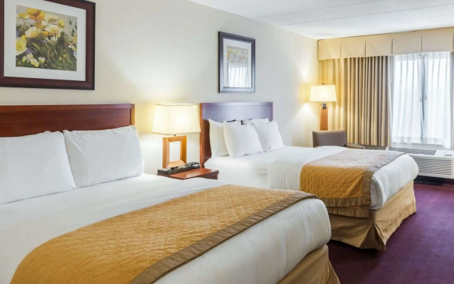 photo 3 of Clarion Hotel Somerset - New Brunswick