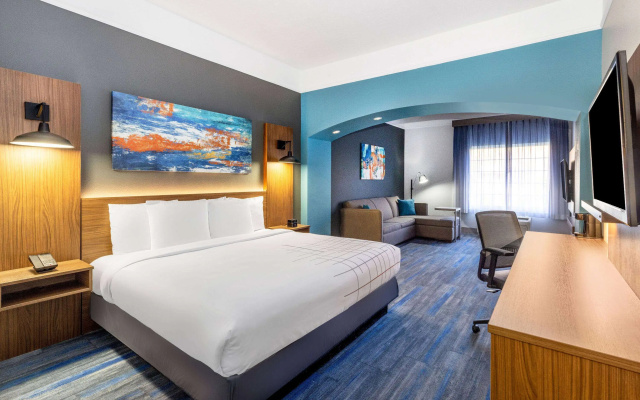 photo 4 of La Quinta Inn & Suites by Wyndham St. George