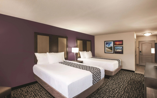 photo 4 of La Quinta Inn & Suites by Wyndham Walker - Denham Springs