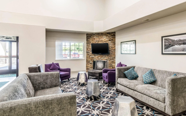 photo 2 of Quality Inn & Suites Westminster - Broomfield