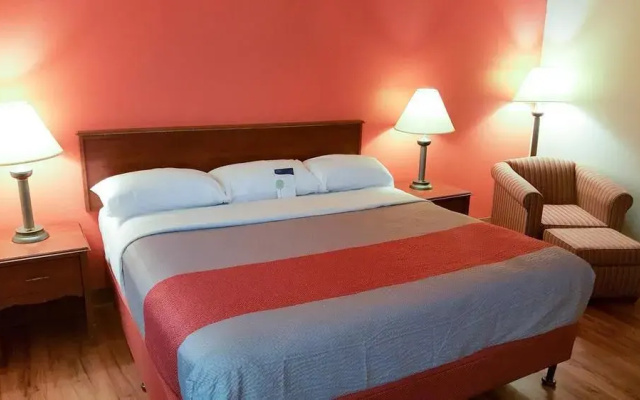 photo 2 of Motel 6 Maryland Heights, MO