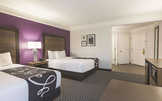 photo 5 of La Quinta Inn & Suites by Wyndham Dallas Plano West
