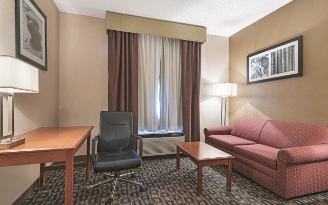 photo 5 of MainStay Suites Decatur River City