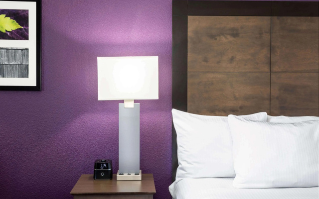 photo 3 of La Quinta Inn & Suites by Wyndham Denver Boulder-Louisville