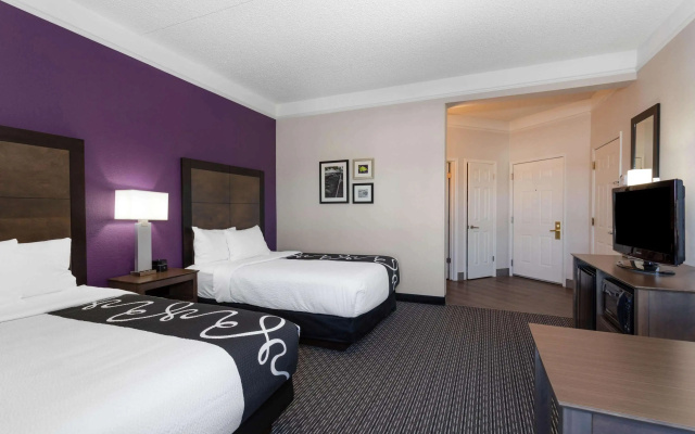 photo 5 of La Quinta Inn & Suites by Wyndham Denver Boulder-Louisville