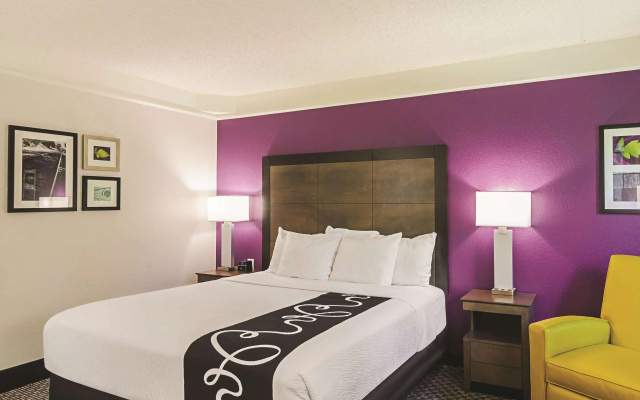 photo 5 of La Quinta Inn & Suites by Wyndham Denver Tech Center