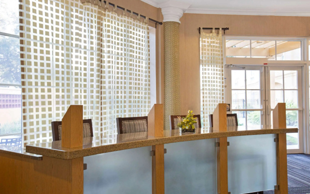 photo 2 of La Quinta Inn & Suites by Wyndham Miami Airport West