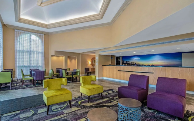 photo 2 of La Quinta Inn And Suites Naples Downtown