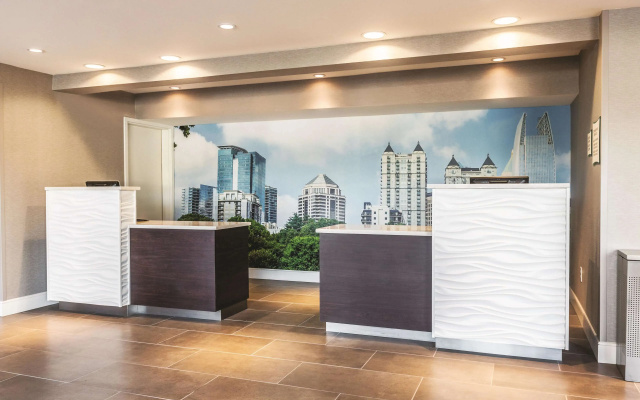 photo 2 of La Quinta Inn & Suites by Wyndham Atlanta Midtown - Buckhead