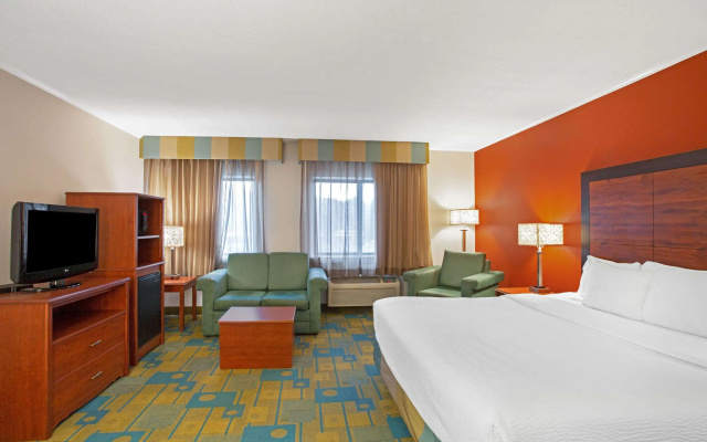 photo 5 of La Quinta Inn by Wyndham Auburn Worcester