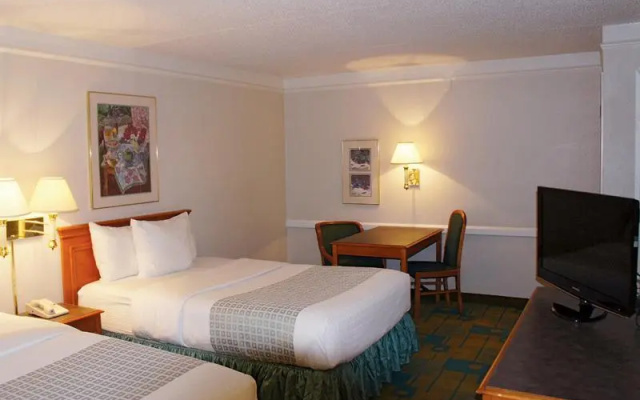 photo 4 of La Quinta Inn Jacksonville Baymeadows