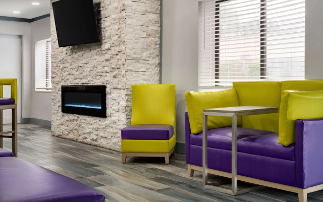 photo 4 of La Quinta Inn by Wyndham Birmingham - Inverness