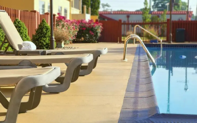 photo 4 of La Quinta Inn Chattanooga TN