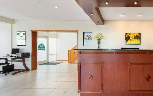 photo 2 of La Quinta Inn by Wyndham Clearwater Central
