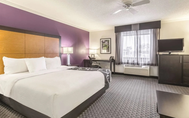 photo 5 of La Quinta Inn Cleveland Airport North