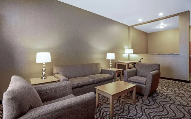 photo 4 of La Quinta Inn And Suites Coeur D'Alene
