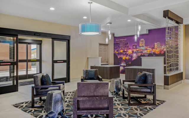 photo 2 of La Quinta Inn Columbia Se / Fort Jackson