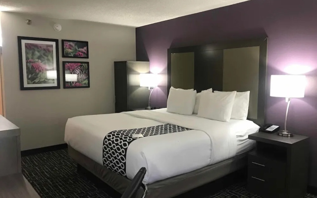 photo 3 of La Quinta Inn Davenport & Conference Center