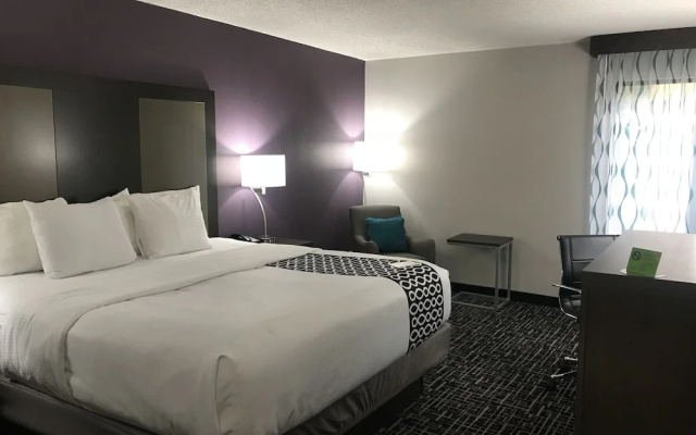 photo 4 of La Quinta Inn Davenport & Conference Center