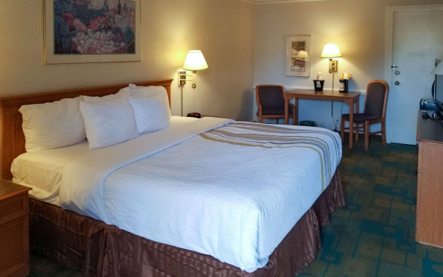 photo 3 of Quality Inn Aurora Denver