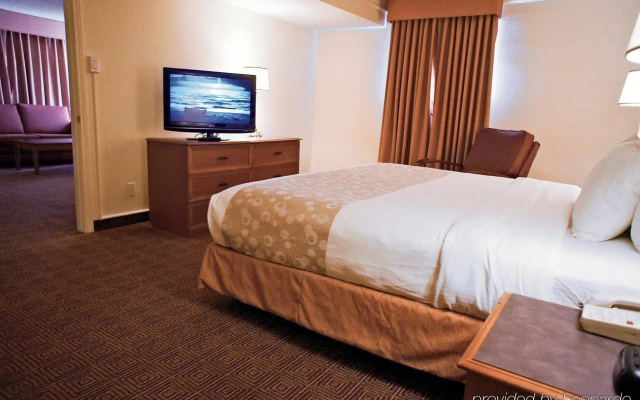 photo 2 of La Quinta Inn by Wyndham Denver Cherry Creek
