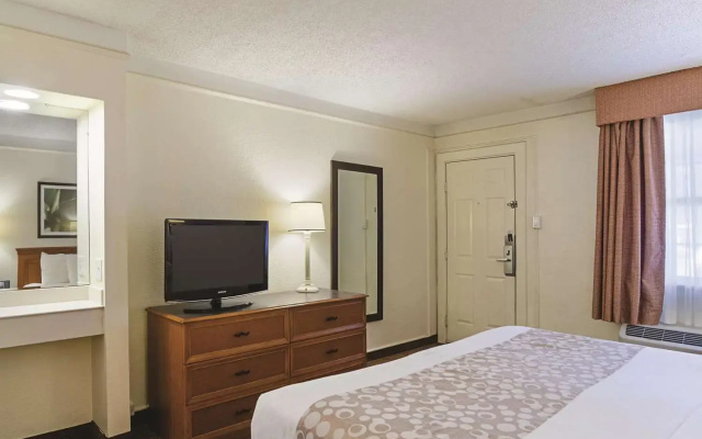 photo 5 of La Quinta Inn by Wyndham Denver Cherry Creek