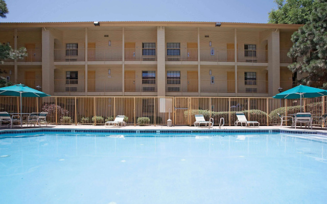photo 4 of Travelodge by Wyndham Golden/Denver