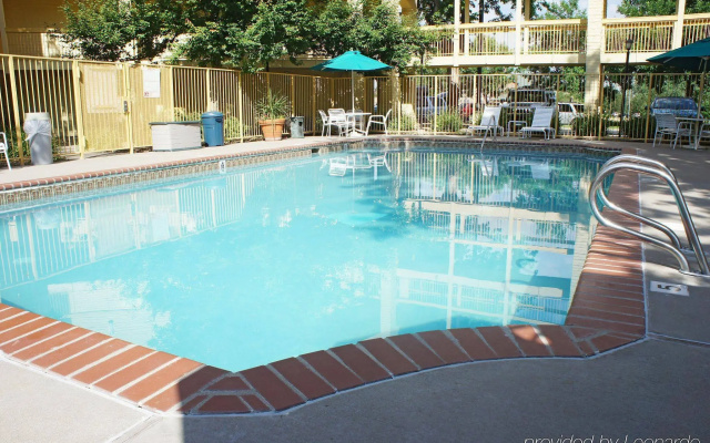 photo 3 of La Quinta Inn Denver Northglenn