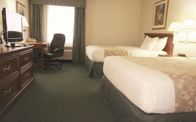photo 2 of La Quinta Inn by Wyndham Detroit Canton