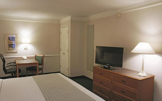 photo 2 of La Quinta Inn Farmington