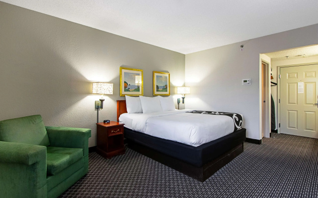 photo 4 of La Quinta Inn by Wyndham Ft. Lauderdale Tamarac East