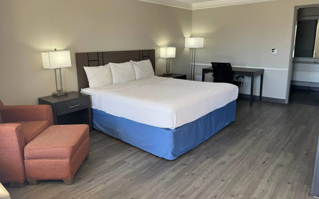photo 3 of Days Inn by Wyndham Georgetown
