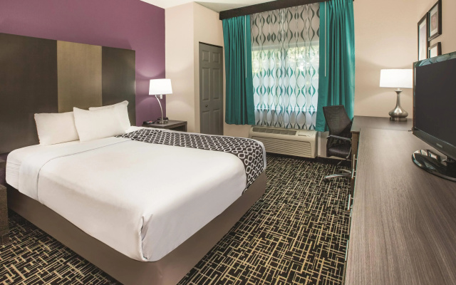 photo 5 of La Quinta Inn by Wyndham Indianapolis North at Pyramids