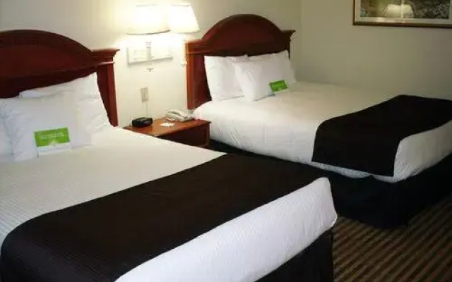 photo 2 of La Quinta Inn Lake Charles