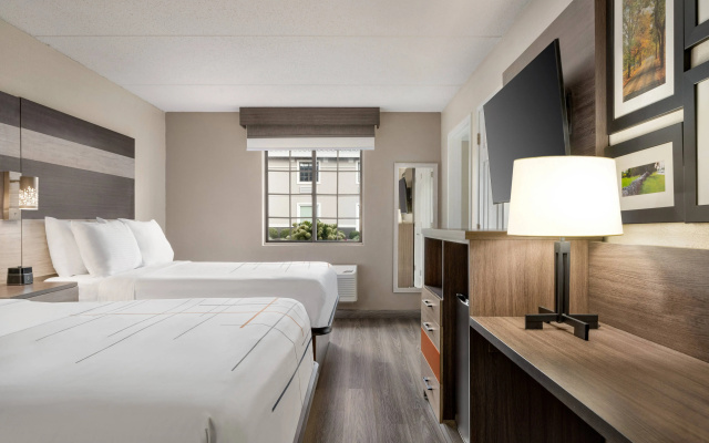 photo 2 of La Quinta Inn Lexington/Horse Park