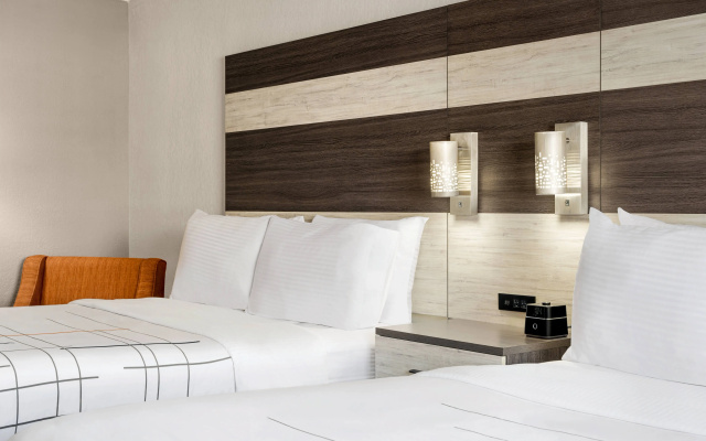photo 4 of La Quinta Inn Lexington/Horse Park