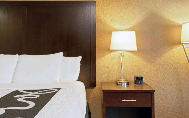 photo 4 of La Quinta Inn Lynnwood