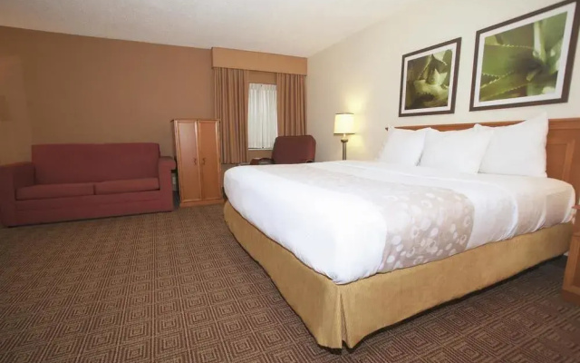 photo 2 of La Quinta Inn Milwaukee Glendale Hampton Avenue