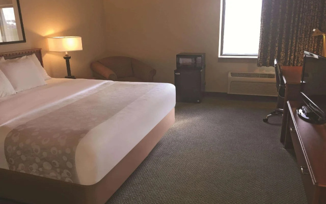 photo 5 of La Quinta Inn Milwaukee West Brookfield