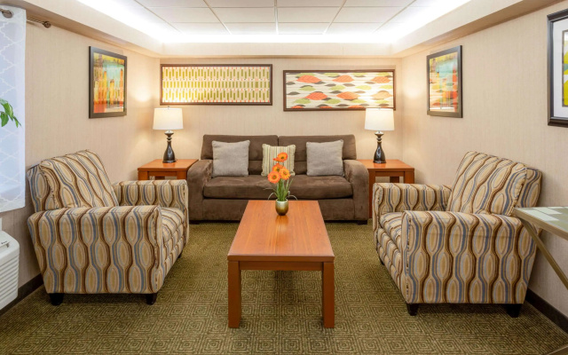 photo 4 of La Quinta Inn by Wyndham Minneapolis Airport Bloomington
