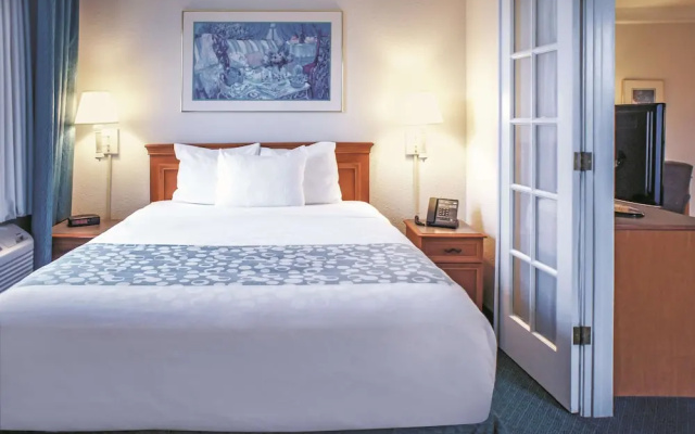 photo 5 of La Quinta Inn Moline Airport