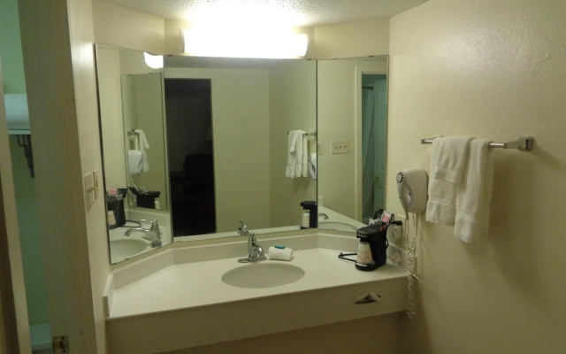 photo 4 of Americas Best Value Inn Montgomery, AL