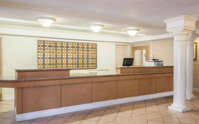 photo 2 of La Quinta Inn by Wyndham New Orleans West Bank / Gretna