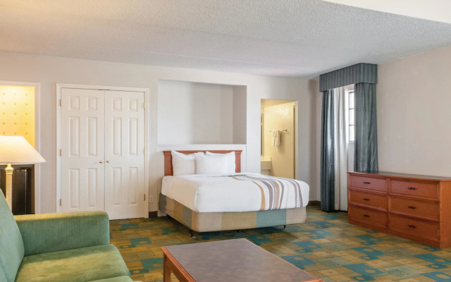 photo 3 of La Quinta Inn By Wyndham New Orleans West Bank / Gretna