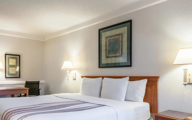 photo 4 of La Quinta Inn By Wyndham New Orleans West Bank / Gretna
